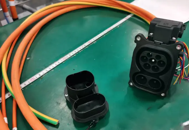 ccs2 socket with cable